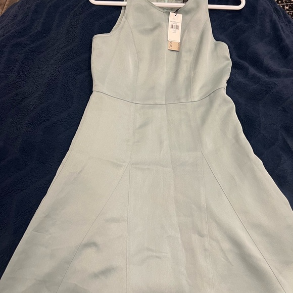 Dress brand new - Picture 6 of 8